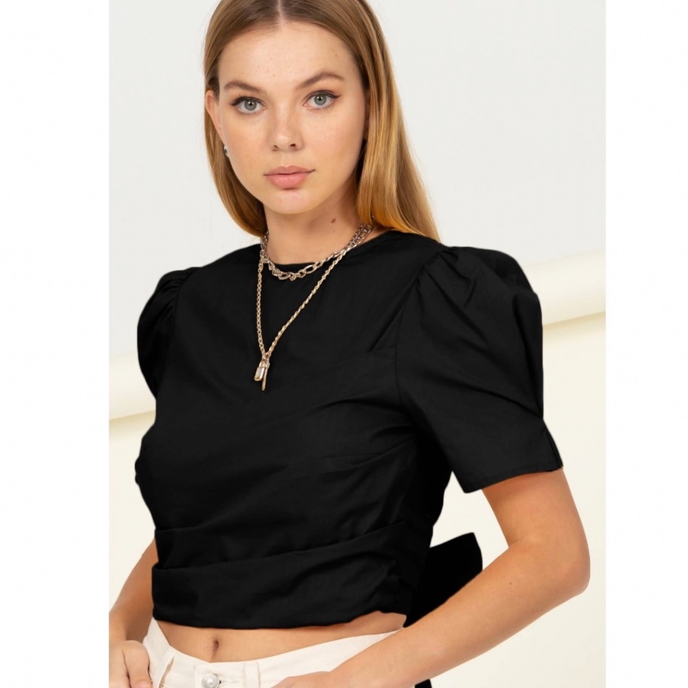 Open Back/Tie Back Black top 😎